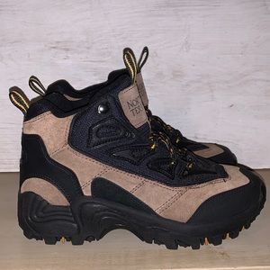 Women’s Winter Boots Sz 7